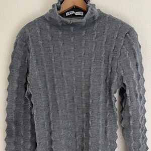 ZARA Grey Turtleneck with Raised Rectangle Knit: NWOT! Size Large (Runs Small)
